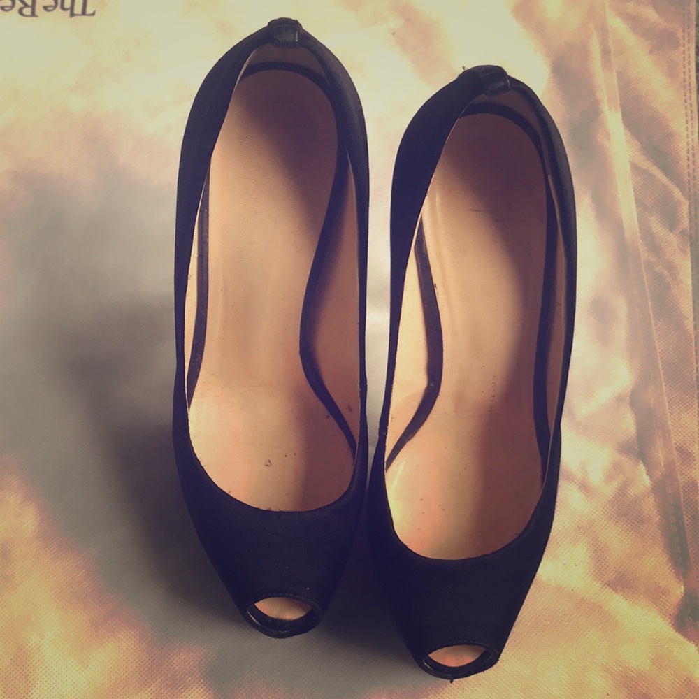 Giuseppe zanotti platform peep toe stilettos.